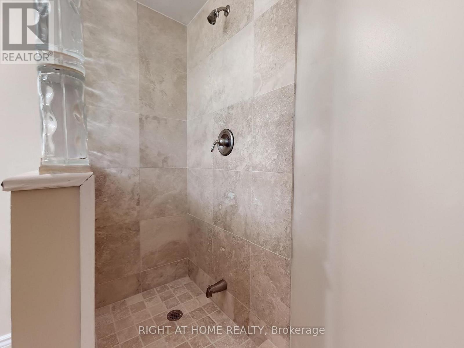 3585 Stonecutter Crescent, Mississauga, Ontario  L5M 7N7 - Photo 45 - W12942770