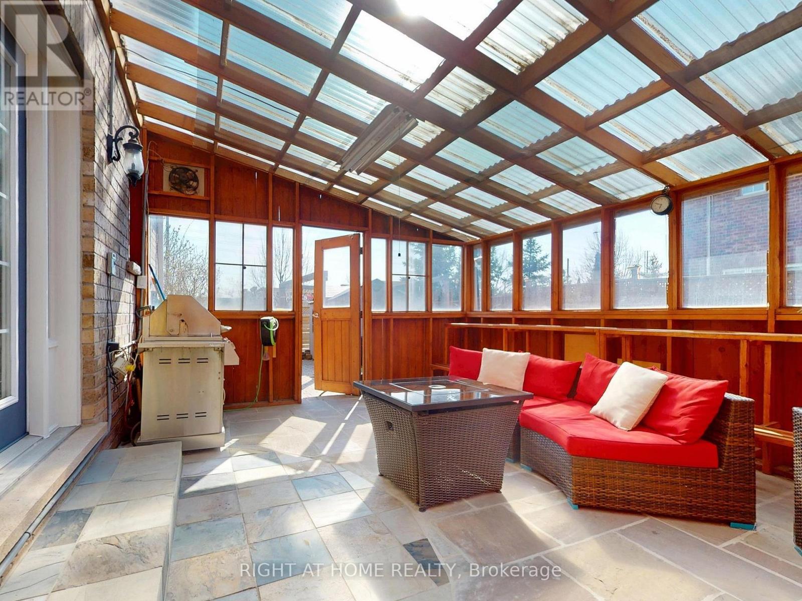 3585 Stonecutter Crescent, Mississauga, Ontario  L5M 7N7 - Photo 47 - W12942770