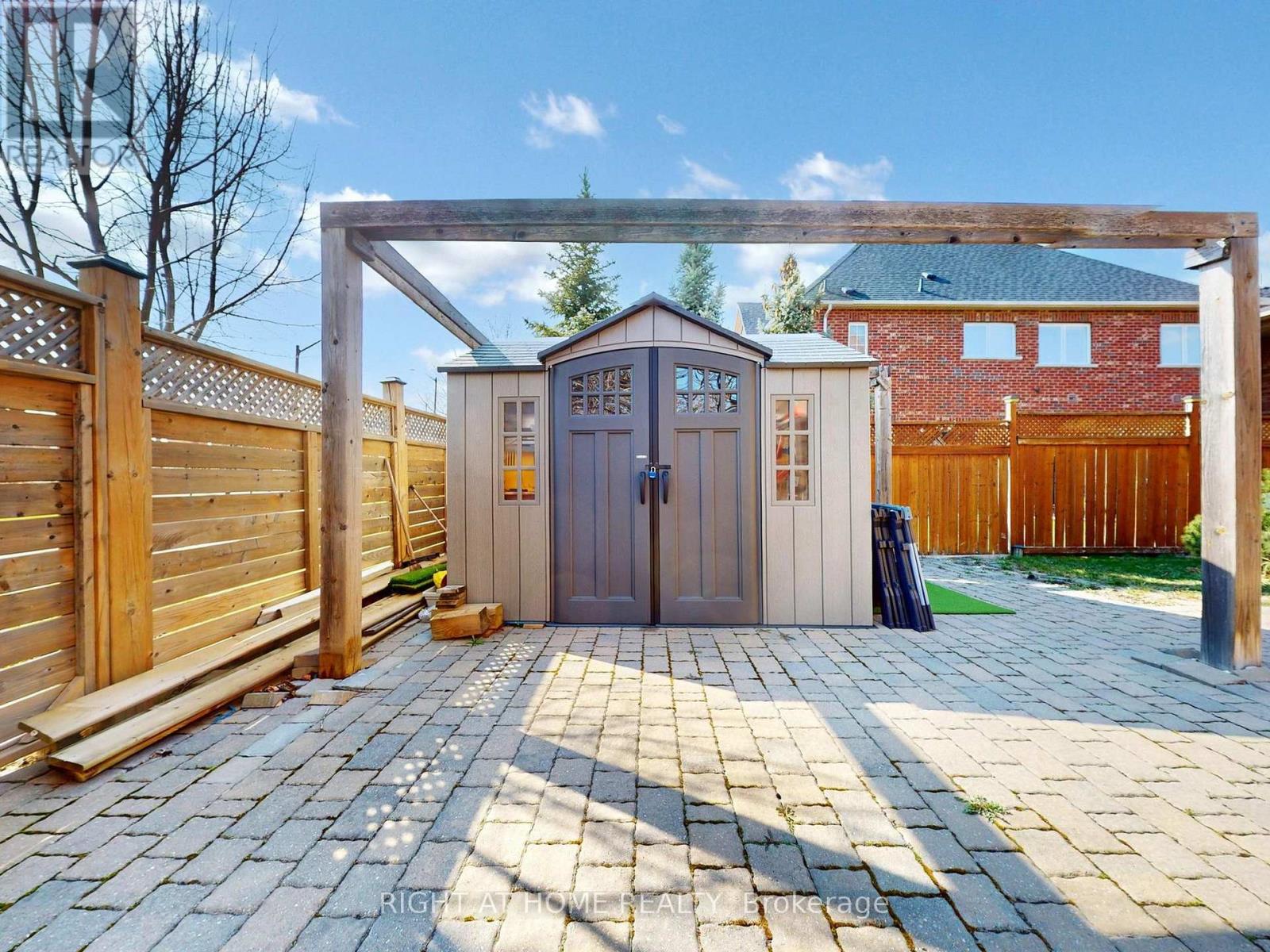 3585 Stonecutter Crescent, Mississauga, Ontario  L5M 7N7 - Photo 49 - W12942770