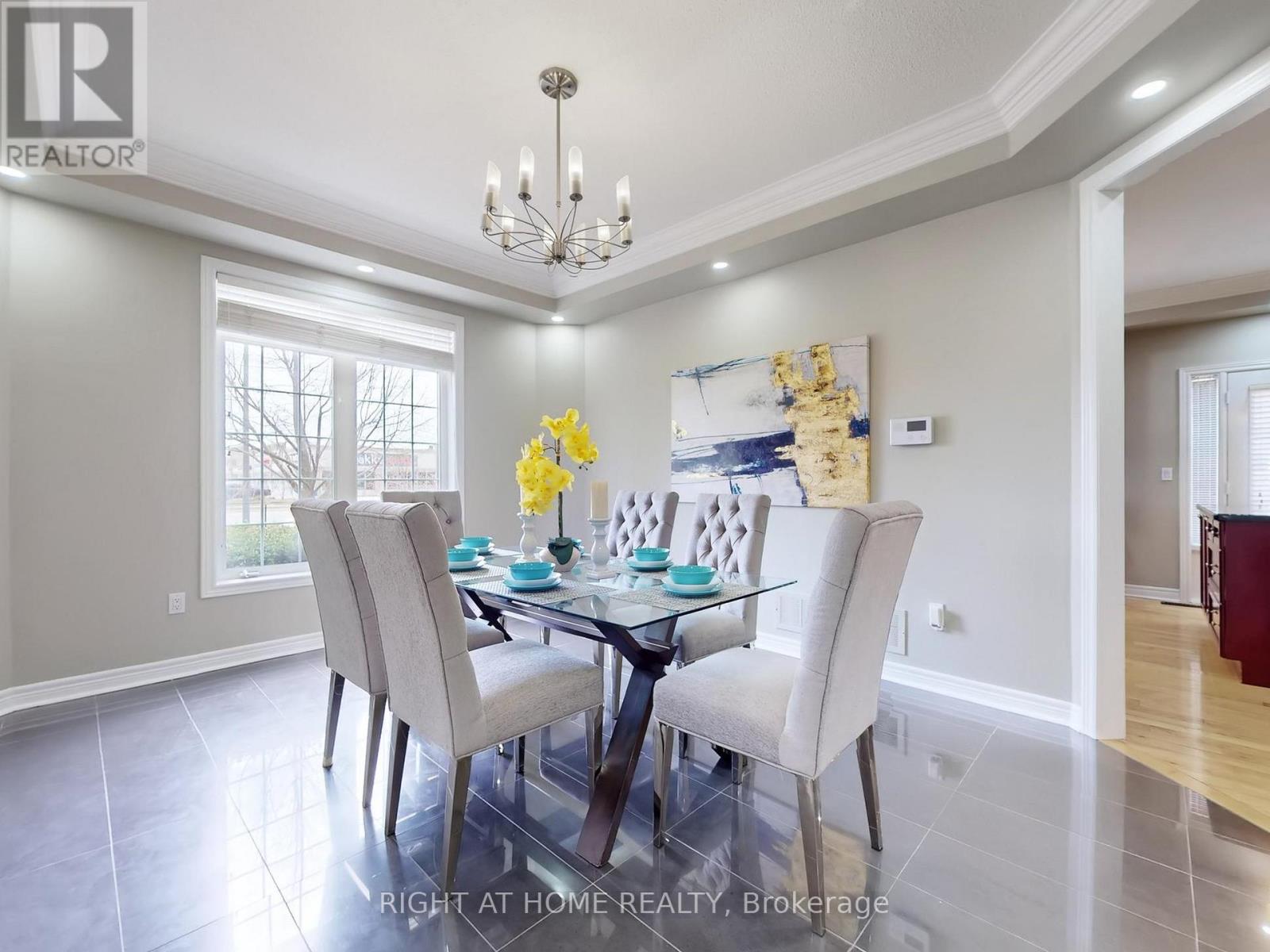 3585 Stonecutter Crescent, Mississauga, Ontario  L5M 7N7 - Photo 9 - W12942770