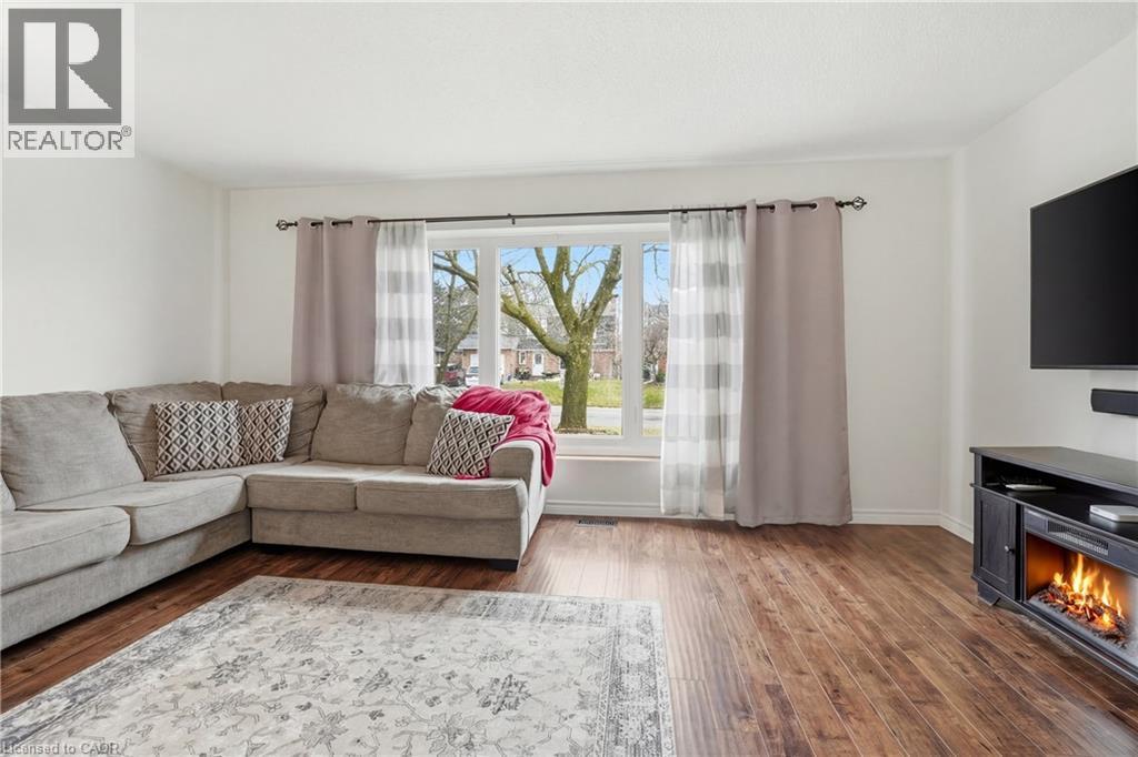 4205 Highland Park Drive, Beamsville, Ontario  L3J 0K3 - Photo 4 - 40815376