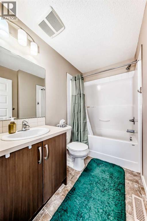 38 Auburn Bay Link SE, Calgary, Alberta  T3M 1S8 - Photo 29 - A2294985