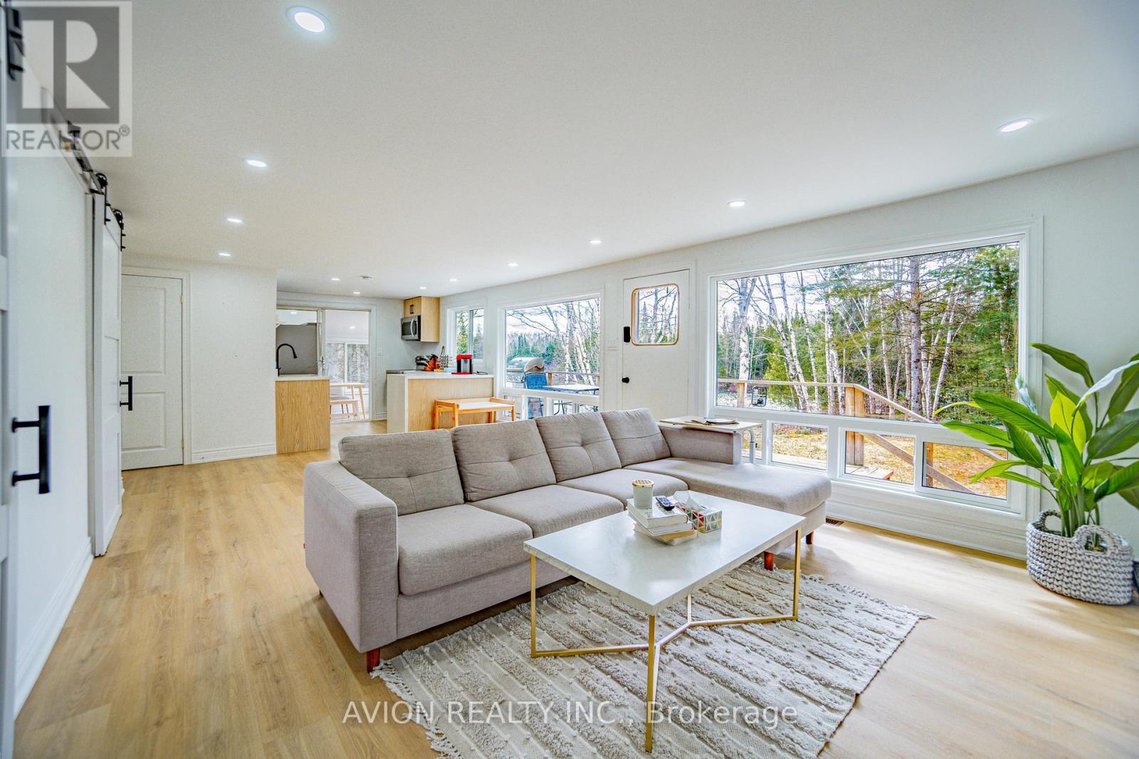 185 Fisher Lake Lane, Kearney, Ontario  P0A 1M0 - Photo 4 - X12942756