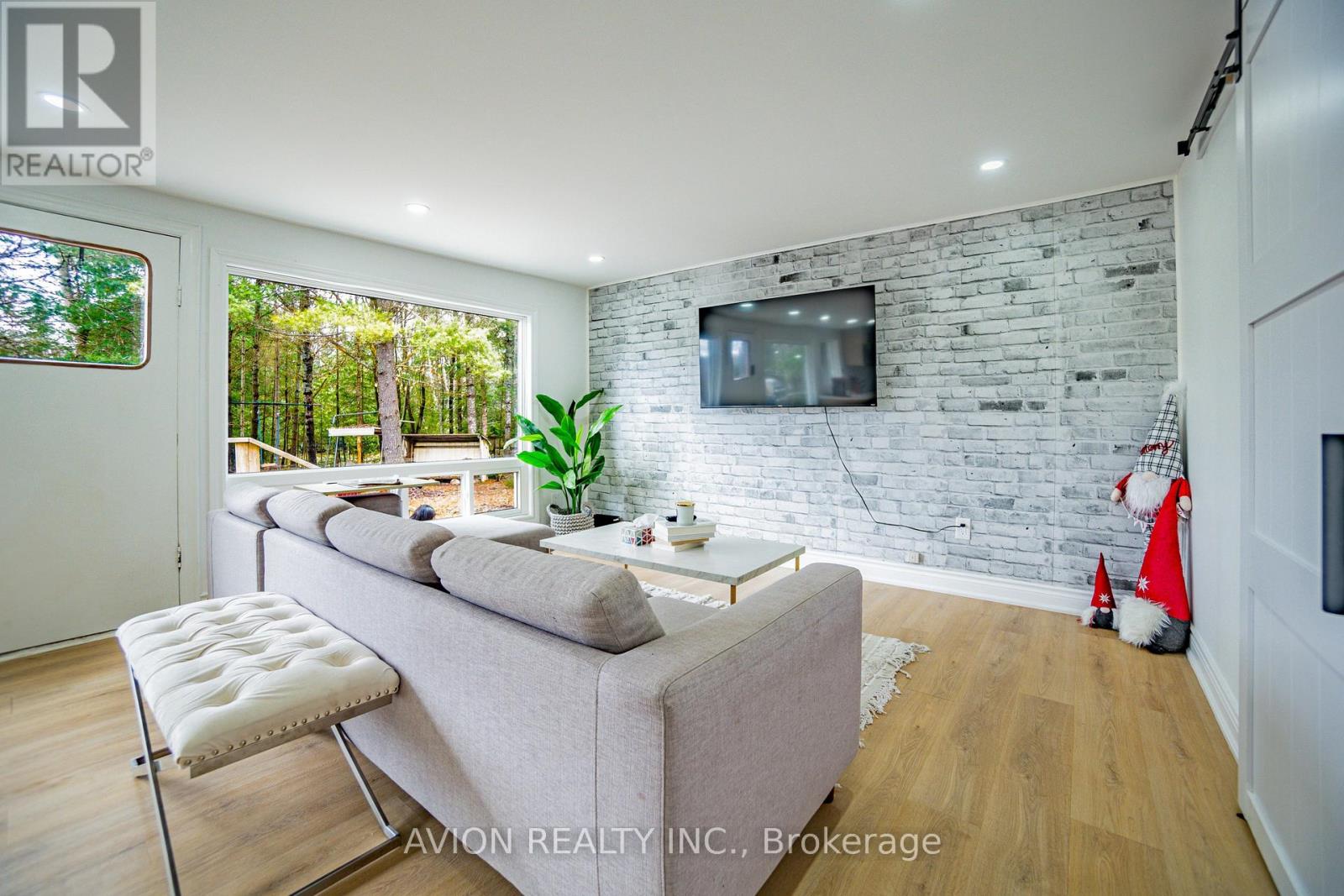 185 Fisher Lake Lane, Kearney, Ontario  P0A 1M0 - Photo 7 - X12942756