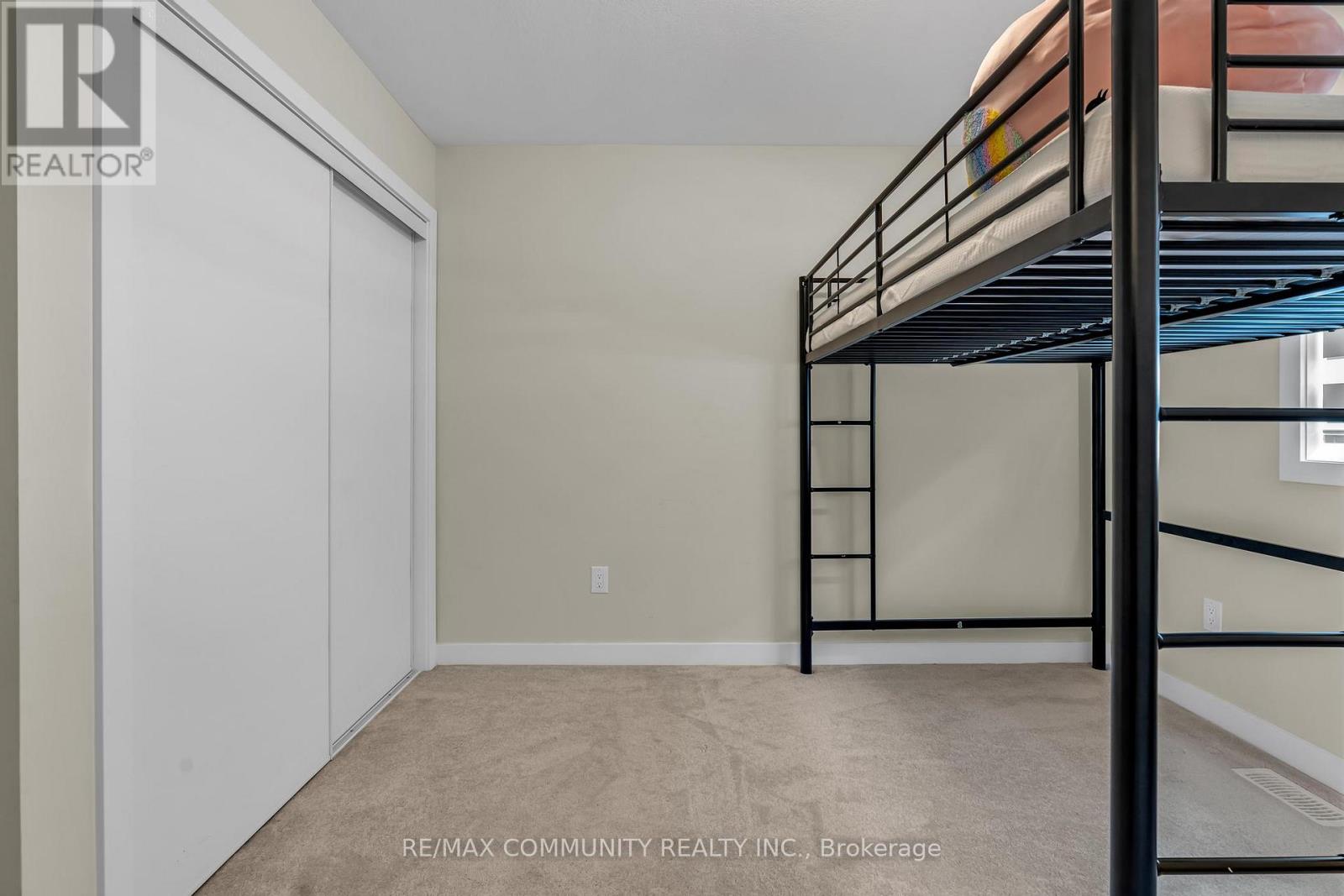 88 Sundin Drive, Haldimand, Ontario  N3W 0H1 - Photo 34 - X12942784