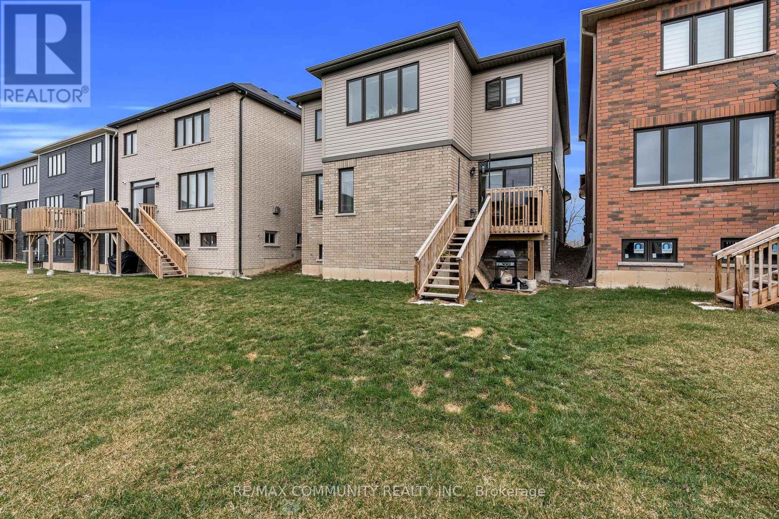 88 Sundin Drive, Haldimand, Ontario  N3W 0H1 - Photo 39 - X12942784