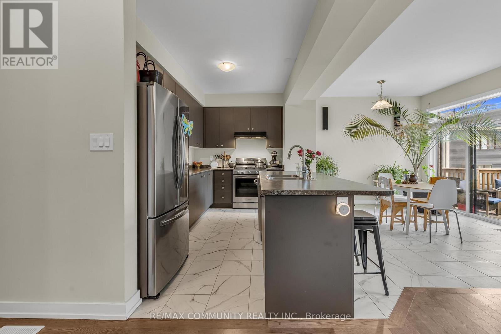 88 Sundin Drive, Haldimand, Ontario  N3W 0H1 - Photo 9 - X12942784