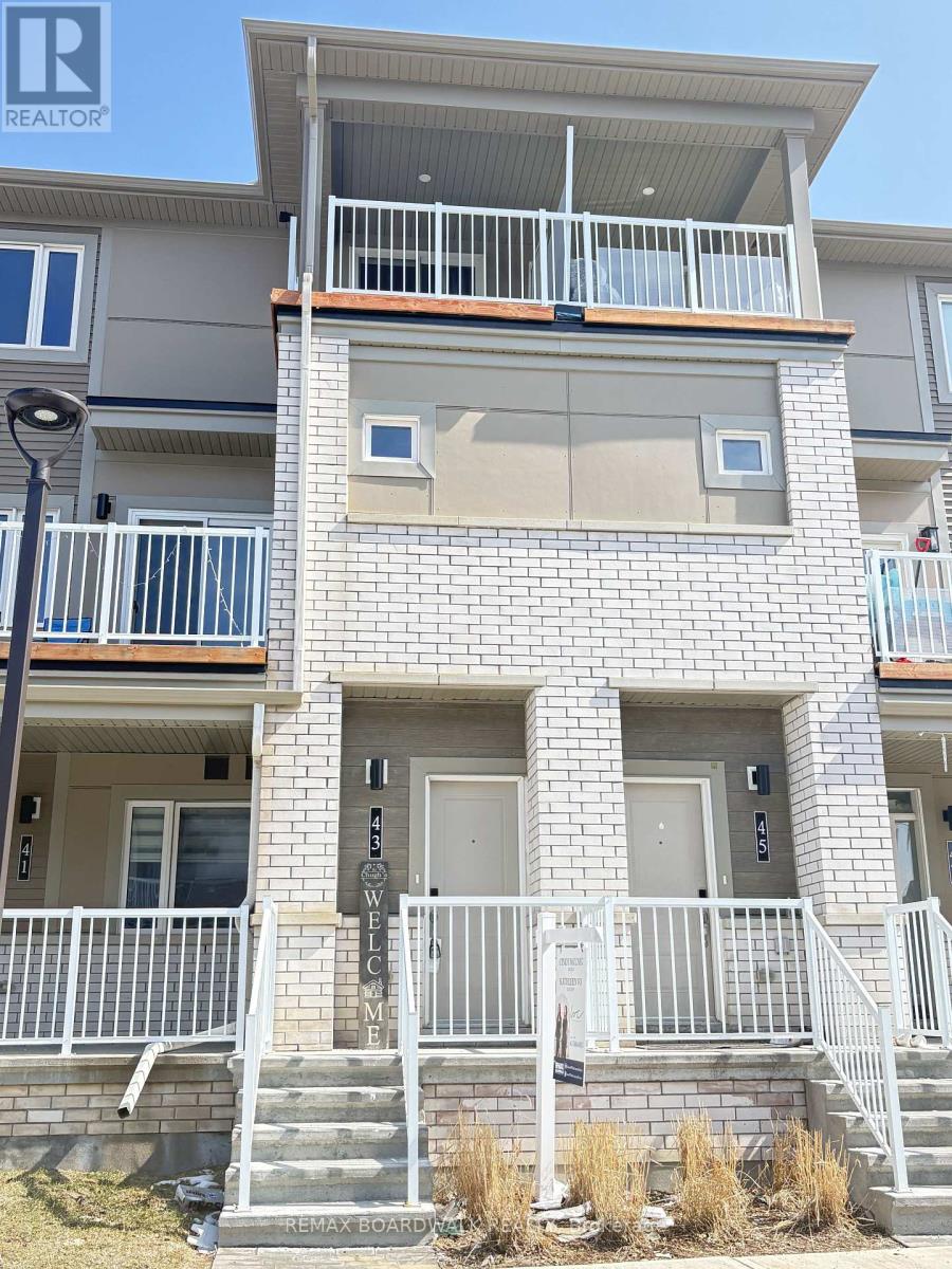 43 PYRITE PRIVATE, Ottawa, Ontario