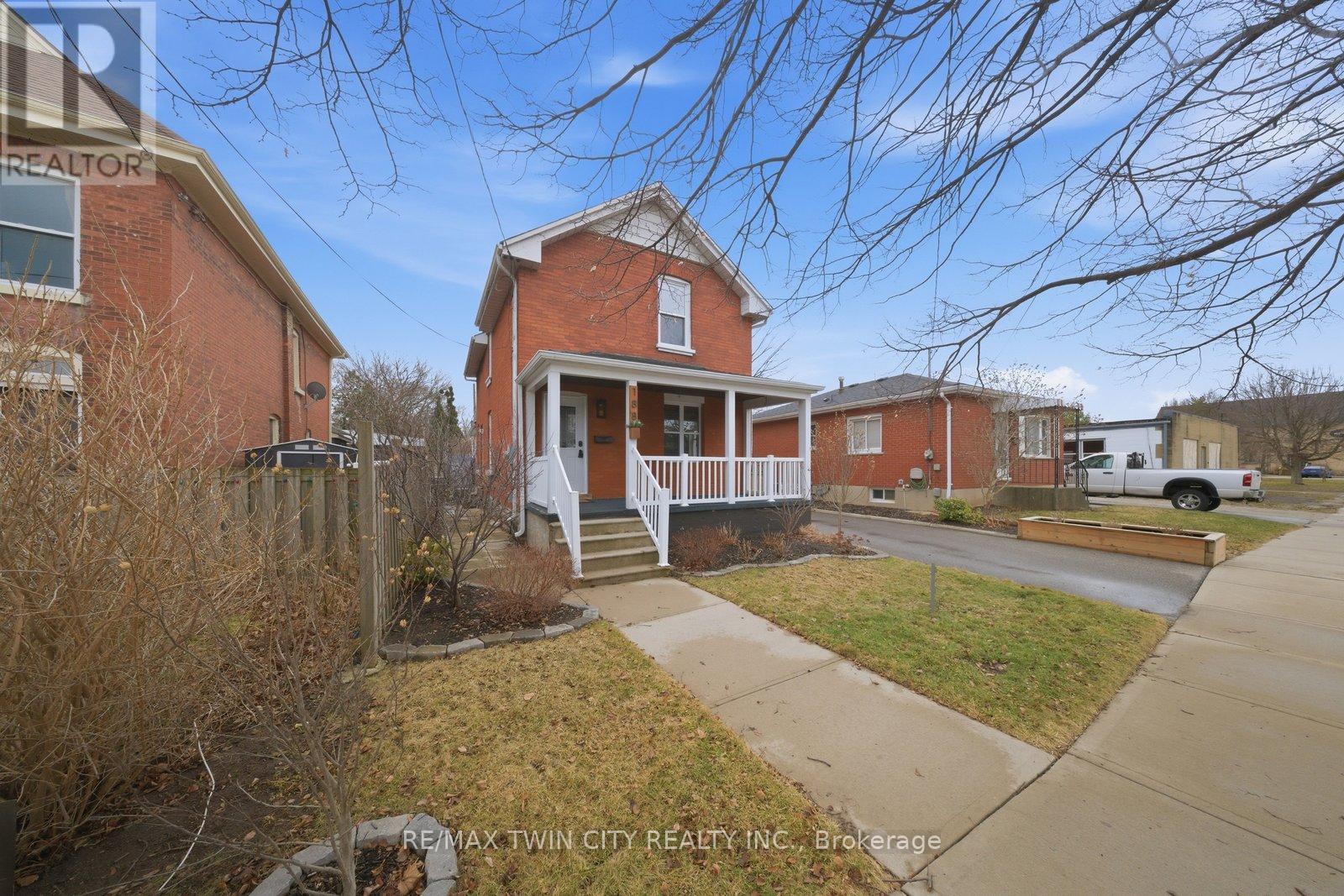 188 GRAND RIVER AVENUE, Brantford, Ontario