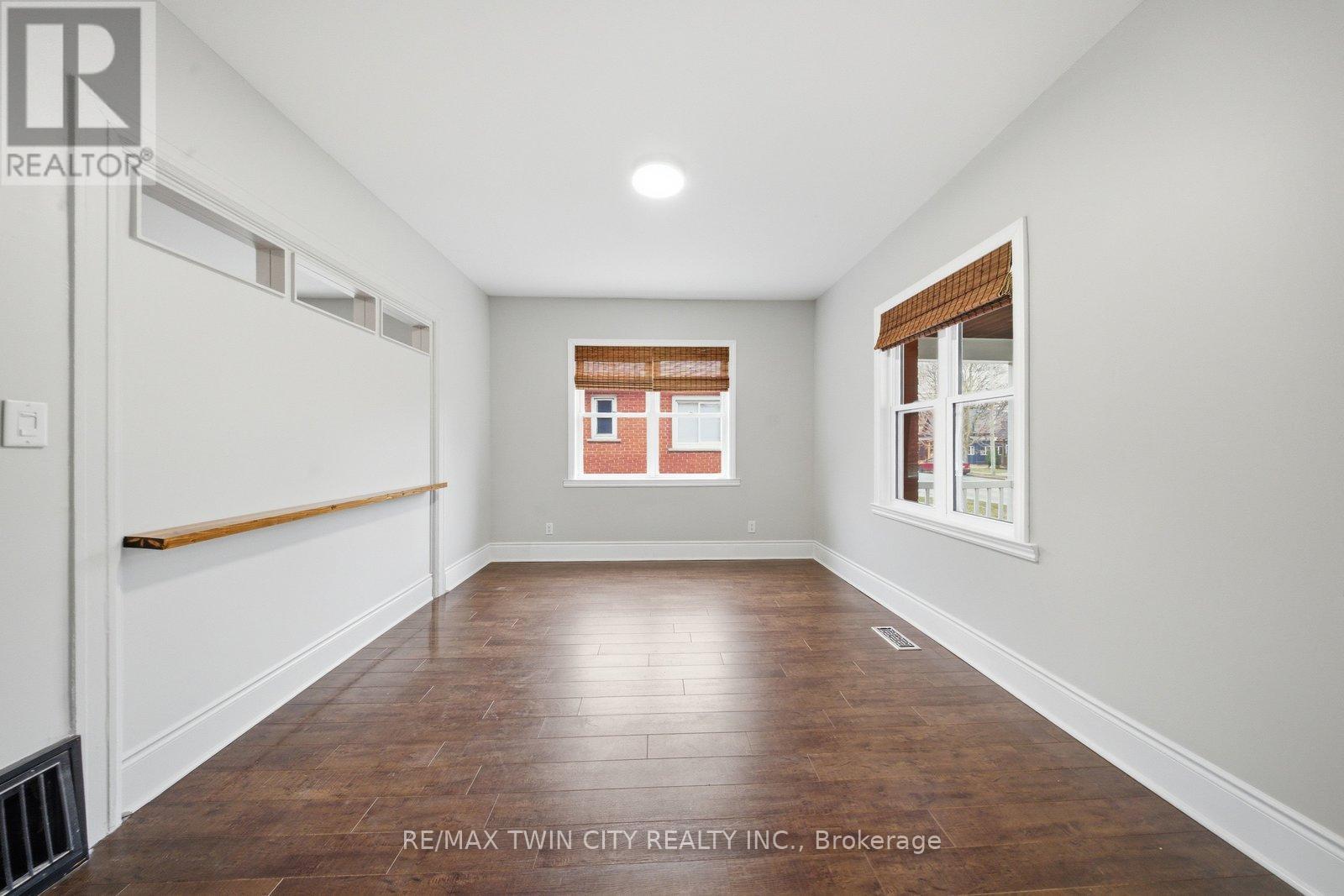 188 Grand River Avenue, Brantford, Ontario  N3T 4X9 - Photo 15 - X12915518