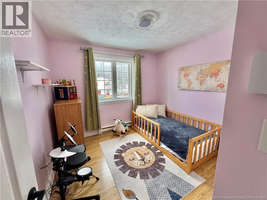 33 Lansdown Avenue, Oromocto, New Brunswick  E2V 4J7 - Photo 23 - NB136007