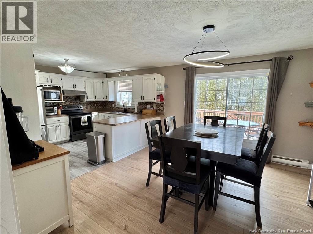 33 Lansdown Avenue, Oromocto, New Brunswick  E2V 4J7 - Photo 9 - NB136007