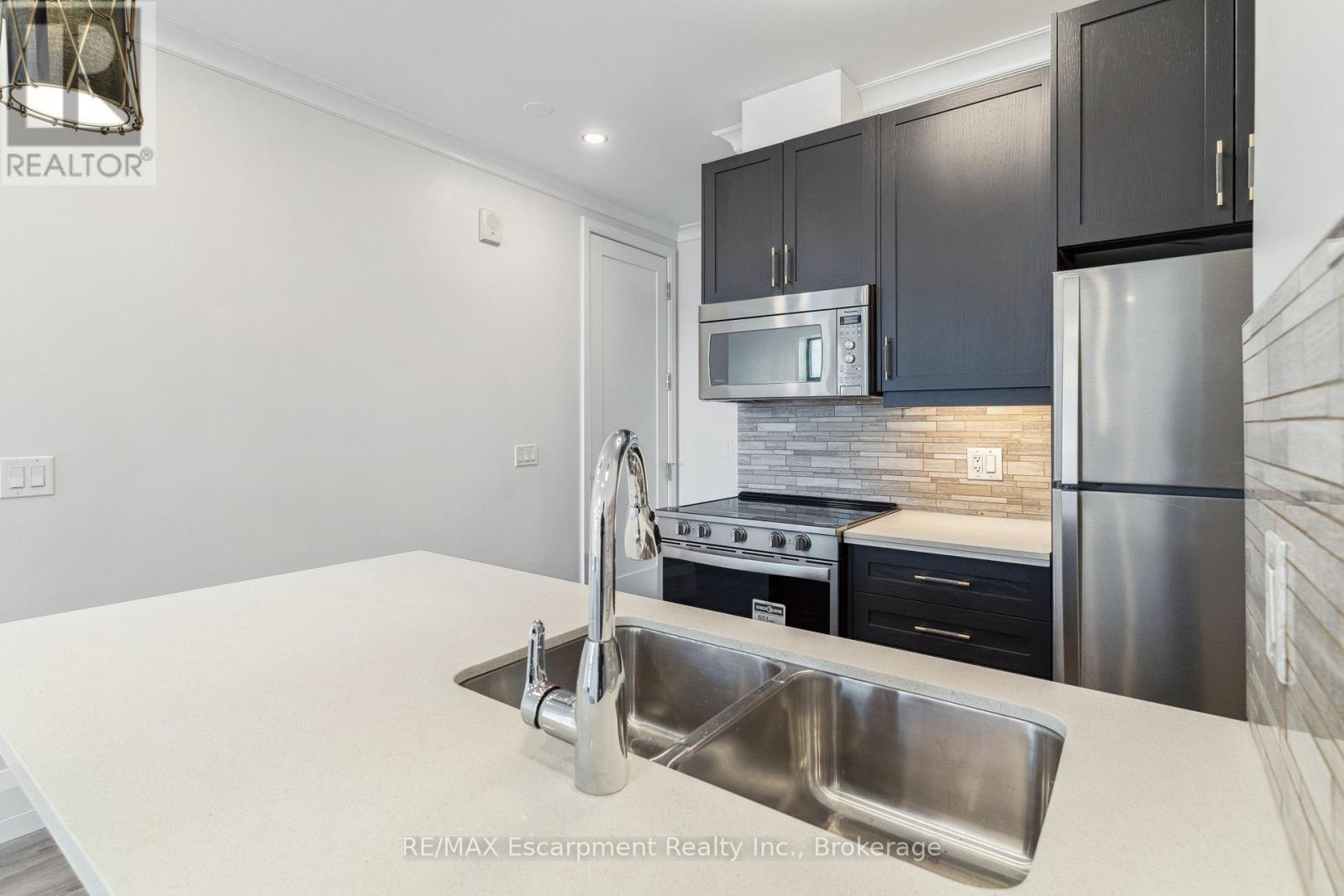 618 - 118 King Street E, Hamilton, Ontario  L8N 0A9 - Photo 11 - X12942850