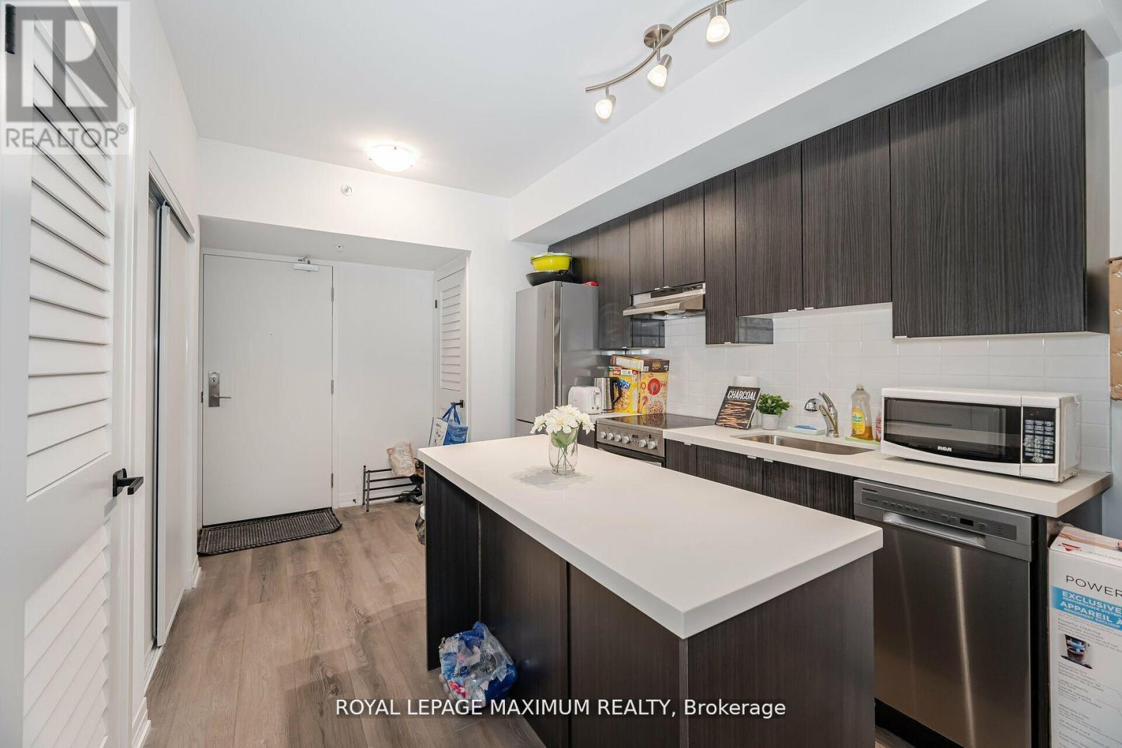 308 - 408 Browns Line, Toronto, Ontario  M9W 3T9 - Photo 8 - W12940662