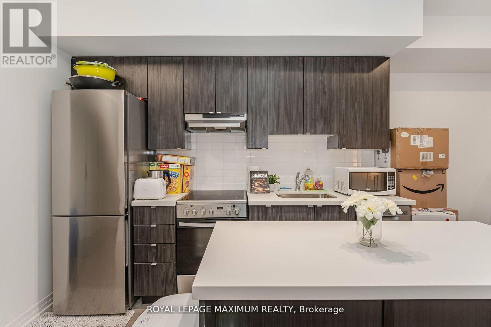 308 - 408 Browns Line, Toronto, Ontario  M9W 3T9 - Photo 9 - W12940662