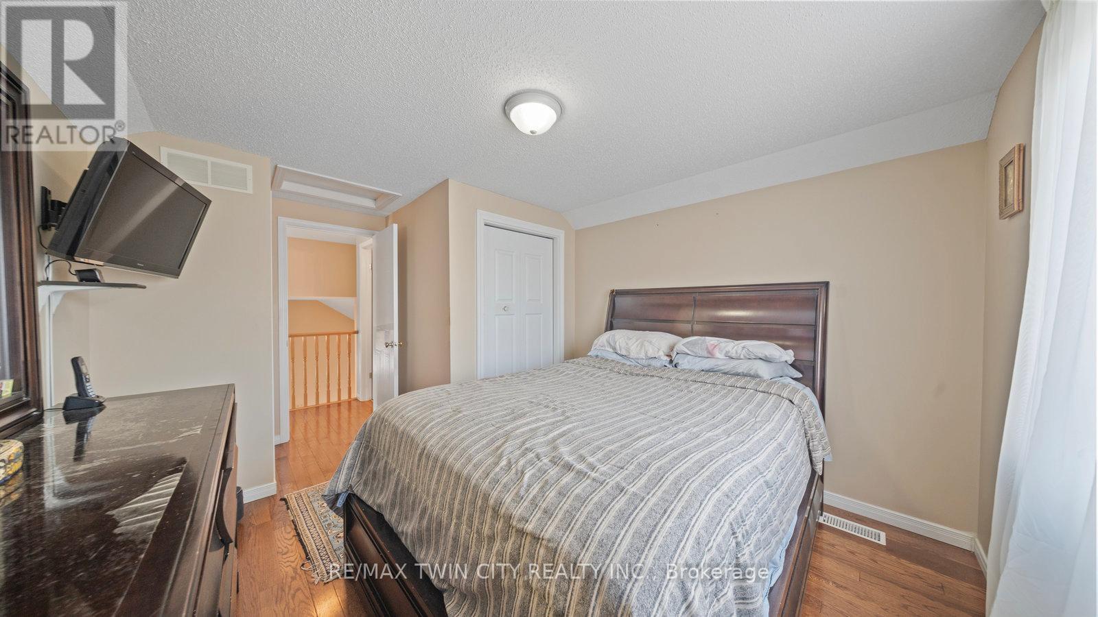 38 Sinclair Street, Guelph, Ontario  N1L 1R8 - Photo 16 - X12633366