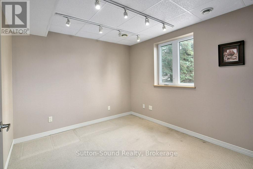 660 Main Street, South Bruce Peninsula, Ontario  N0H 2T0 - Photo 18 - X12942914