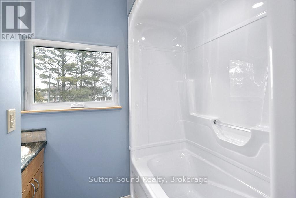 660 Main Street, South Bruce Peninsula, Ontario  N0H 2T0 - Photo 28 - X12942914