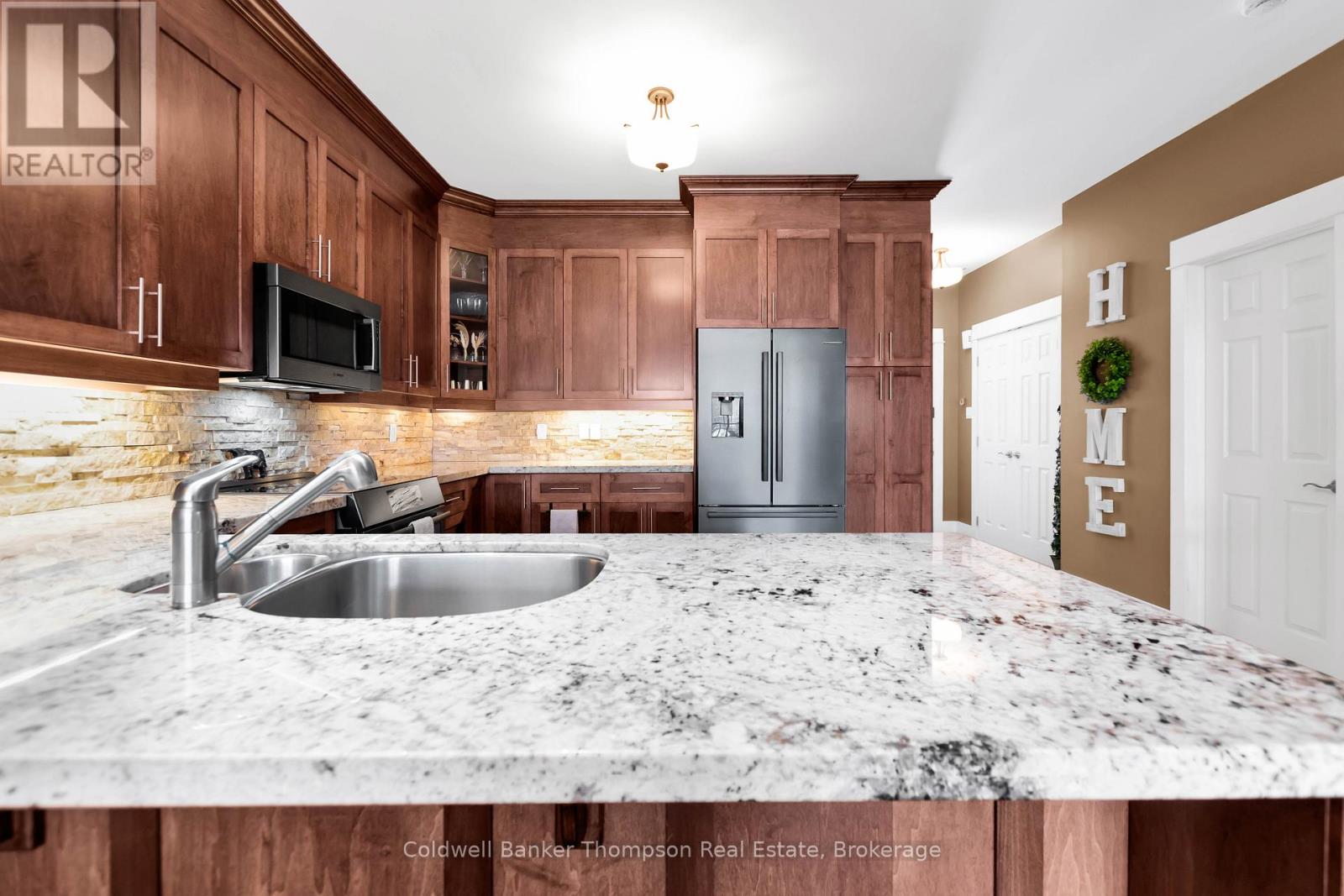 2 - 23 Winona Drive, Huntsville, Ontario  P1H 1L9 - Photo 10 - X12942920