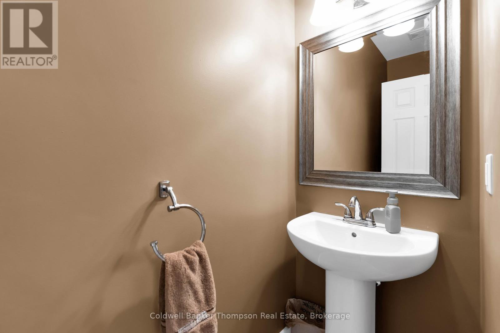 2 - 23 Winona Drive, Huntsville, Ontario  P1H 1L9 - Photo 18 - X12942920