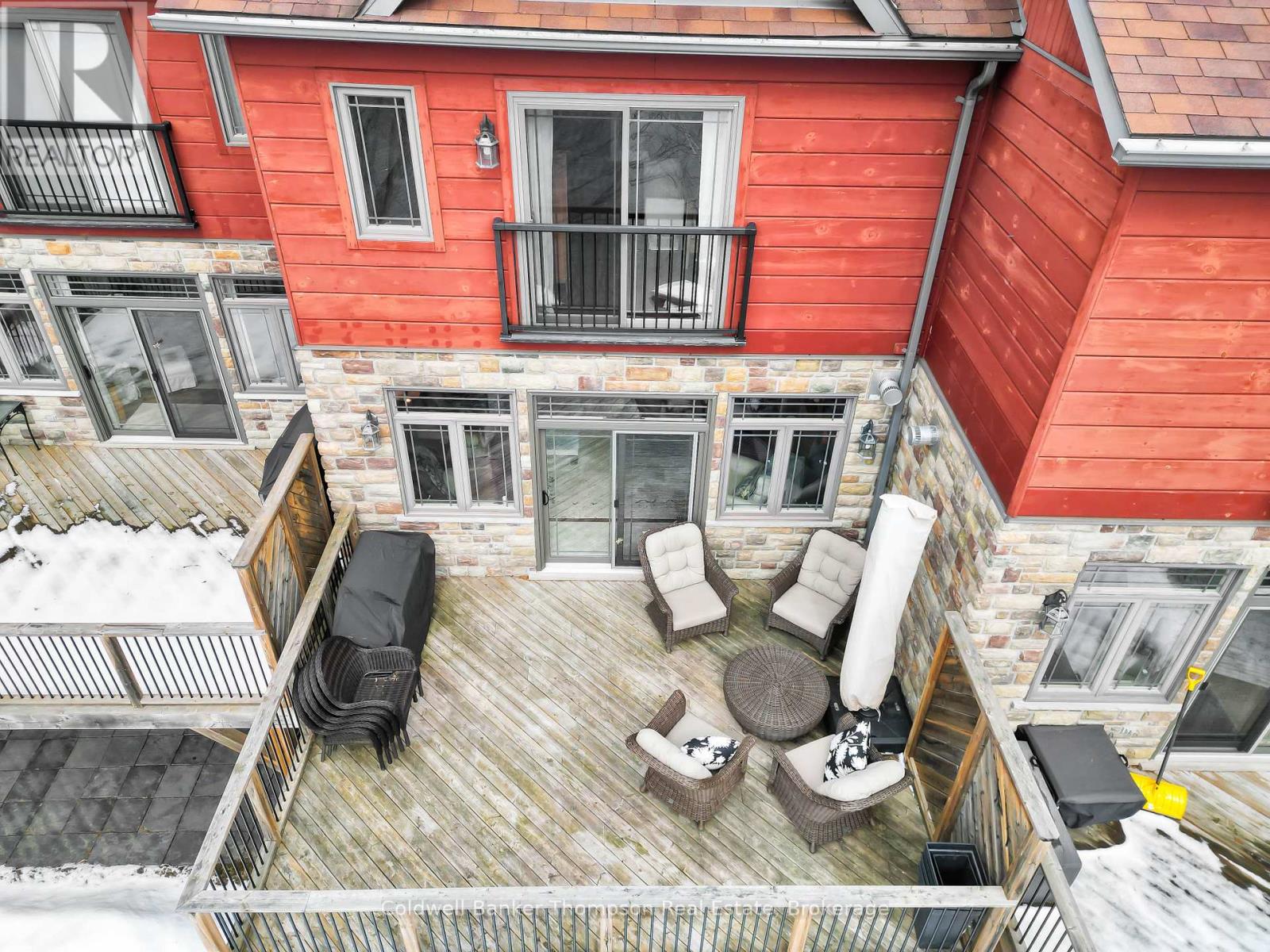 2 - 23 Winona Drive, Huntsville, Ontario  P1H 1L9 - Photo 4 - X12942920