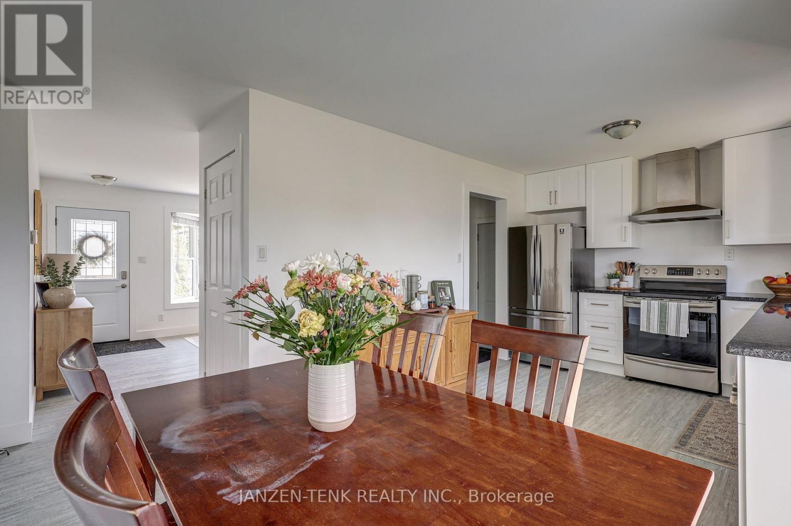 Photo 29 of 46 for 24 Centennial Avenue