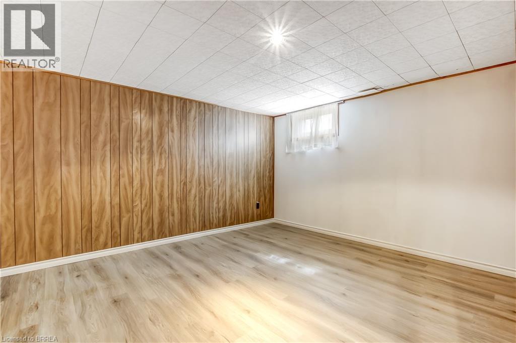 8 Waddington Street, Brantford, Ontario  N3R 2R1 - Photo 19 - 40786974