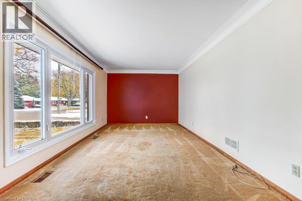 8 Waddington Street, Brantford, Ontario  N3R 2R1 - Photo 6 - 40786974