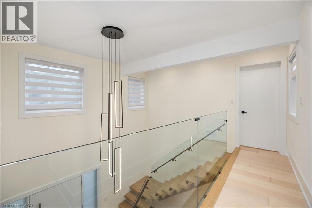 584 Walkers Line, Burlington, Ontario  L7N 2E5 - Photo 6 - 40816769