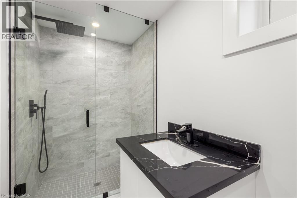 584 Walkers Line, Burlington, Ontario  L7N 2E5 - Photo 35 - 40816769