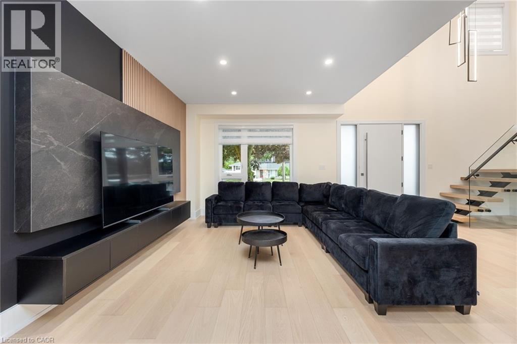 584 Walkers Line, Burlington, Ontario  L7N 2E5 - Photo 9 - 40816769