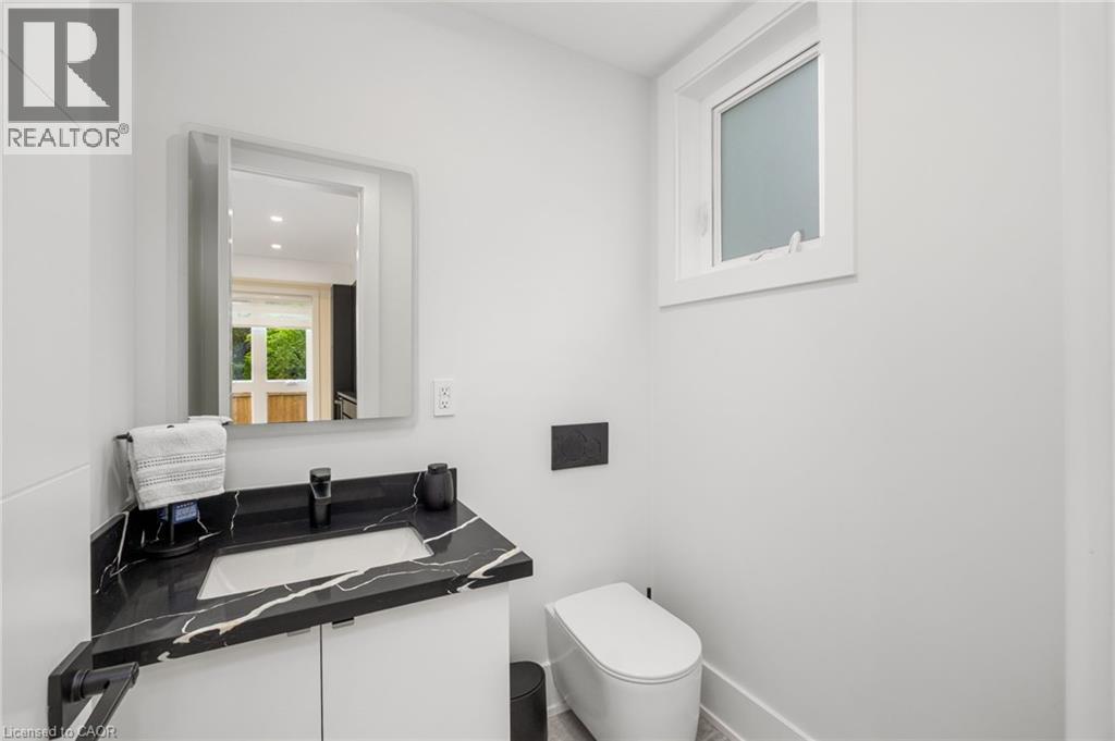 584 Walkers Line, Burlington, Ontario  L7N 2E5 - Photo 30 - 40816769