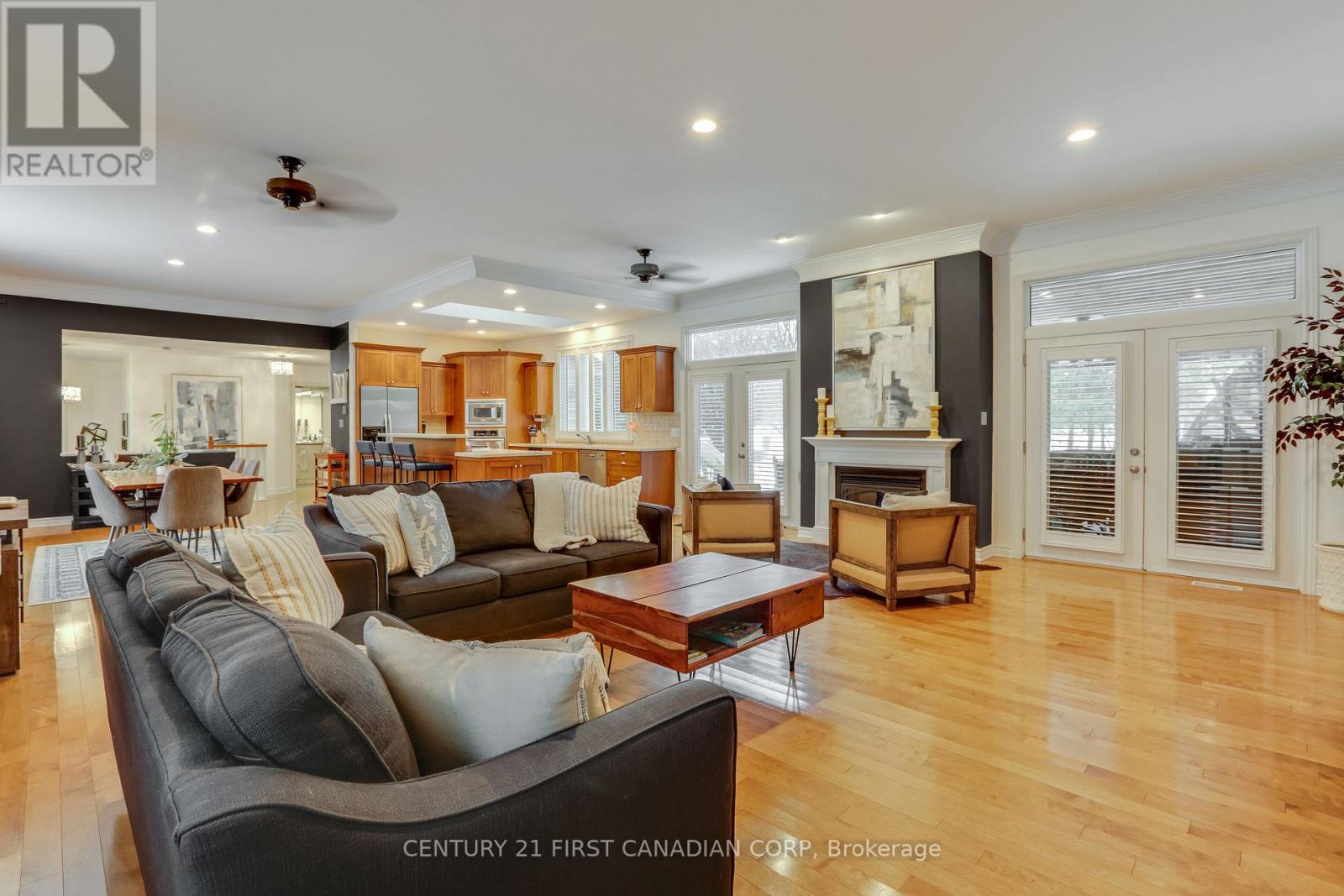 16916 Evelyn Drive, Thames Centre, Ontario  N0M 2P0 - Photo 11 - X12942888