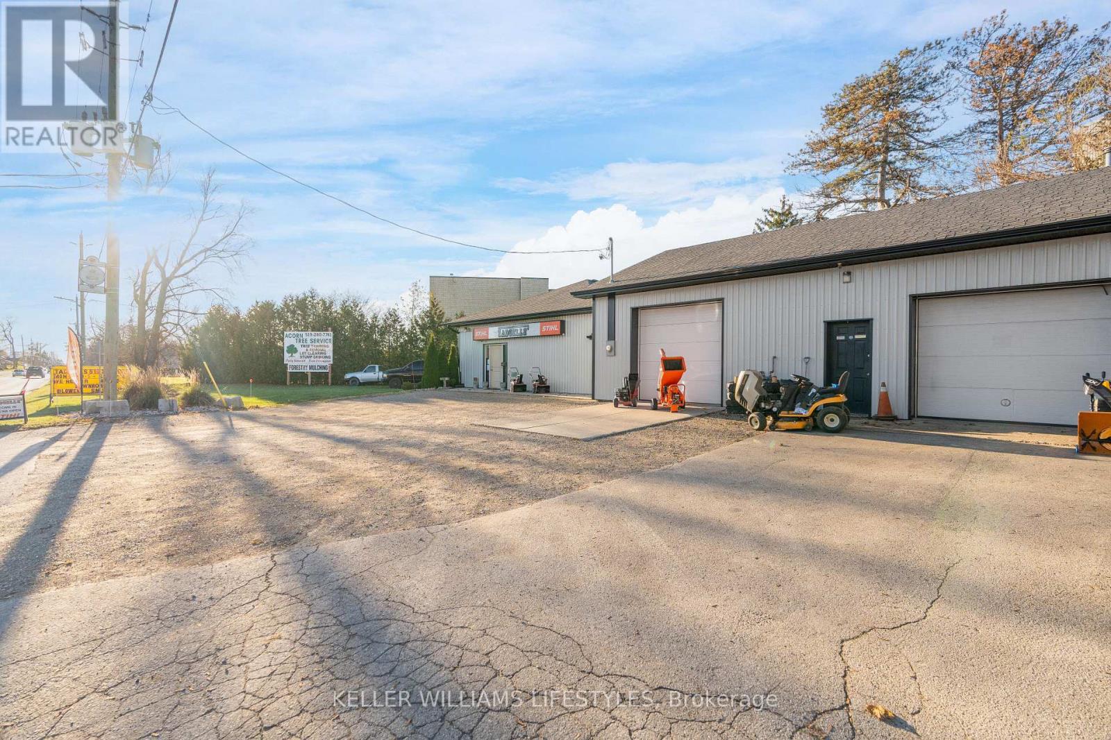 281 Metcalfe Street W, Strathroy-Caradoc, Ontario  N7G 1N4 - Photo 9 - X12942906