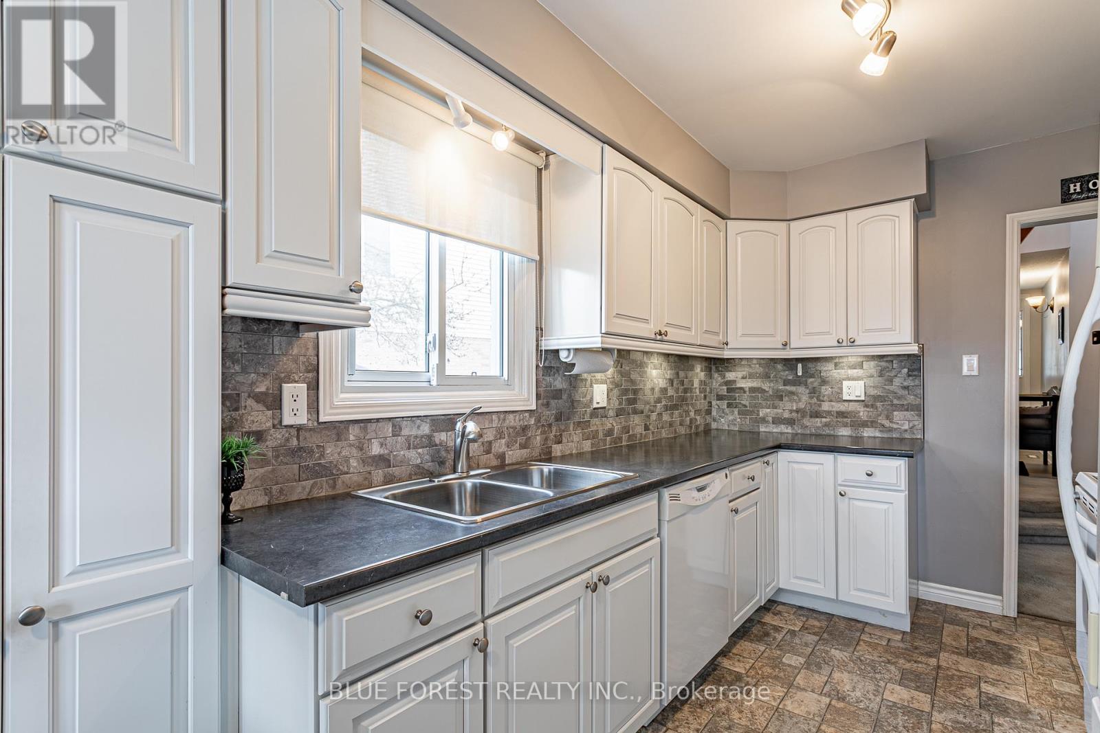 99 Chancton Crescent, London South, Ontario  N6E 2Y5 - Photo 15 - X12943010