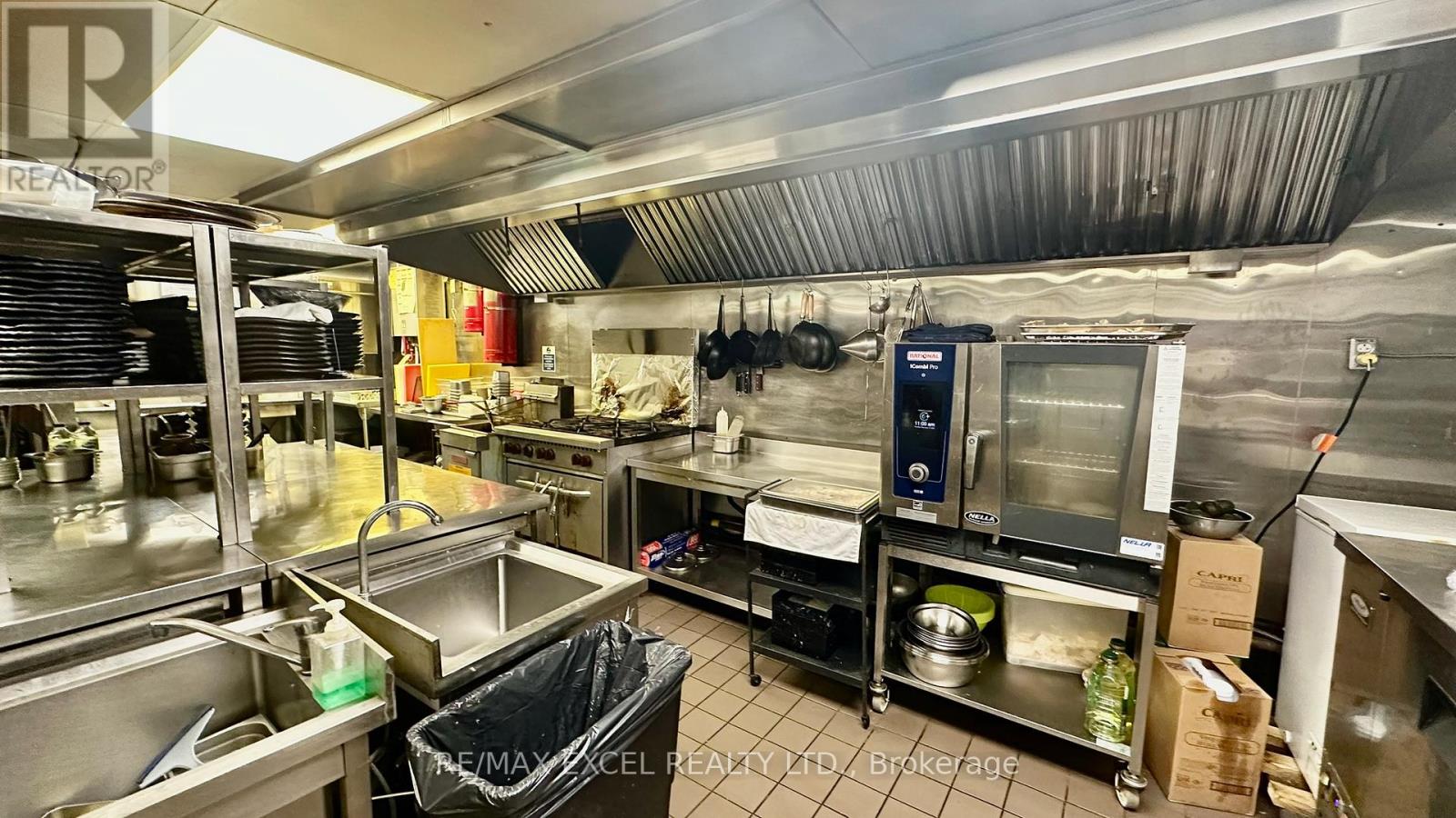 30 St Partick Street, Toronto, Ontario  M5T 3A3 - Photo 12 - C12942886