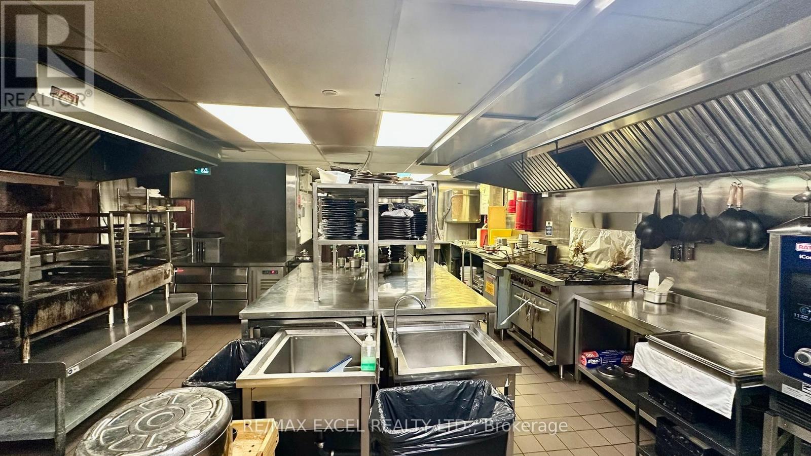 30 St Partick Street, Toronto, Ontario  M5T 3A3 - Photo 17 - C12942886