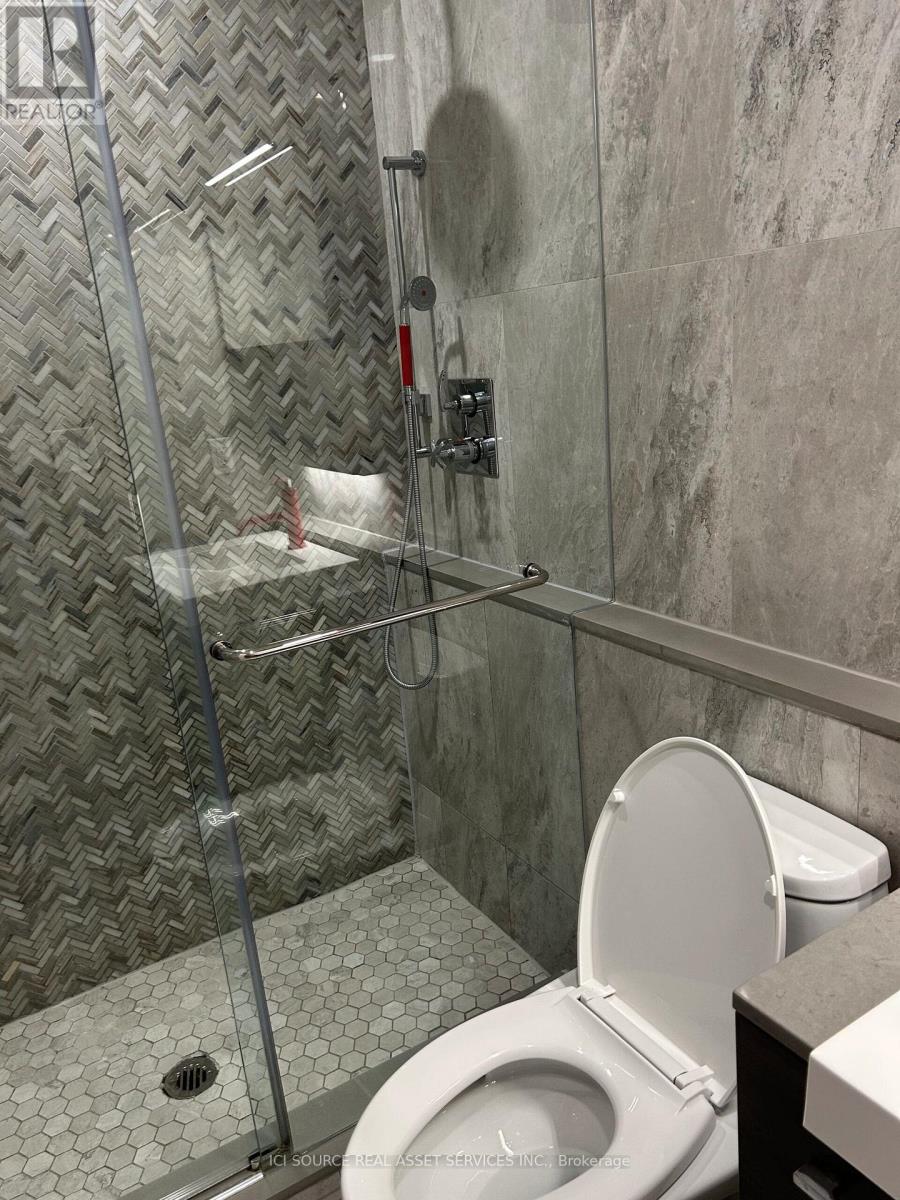 1017 - 637 Lake Shore Boulevard W, Toronto, Ontario  M5V 3J6 - Photo 11 - C12942950