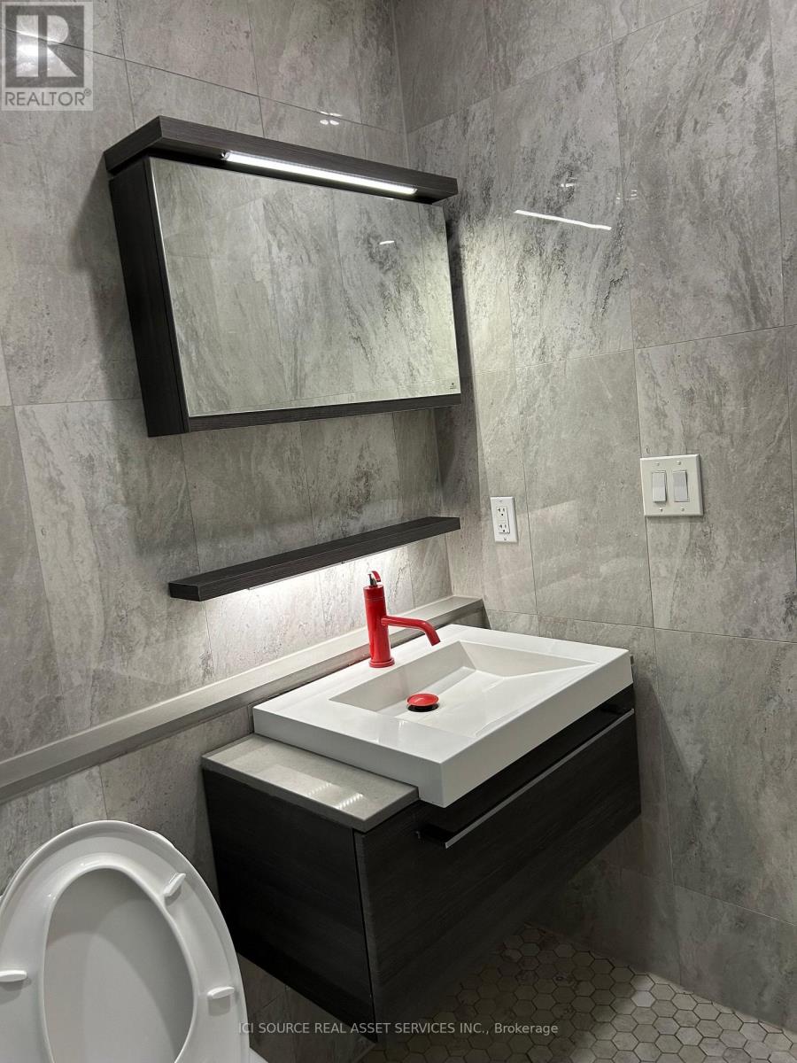 1017 - 637 Lake Shore Boulevard W, Toronto, Ontario  M5V 3J6 - Photo 12 - C12942950