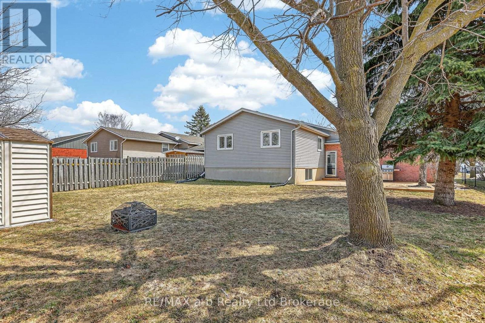 249 Arris Crescent, West Perth, Ontario  N0K 1N0 - Photo 37 - X12921734