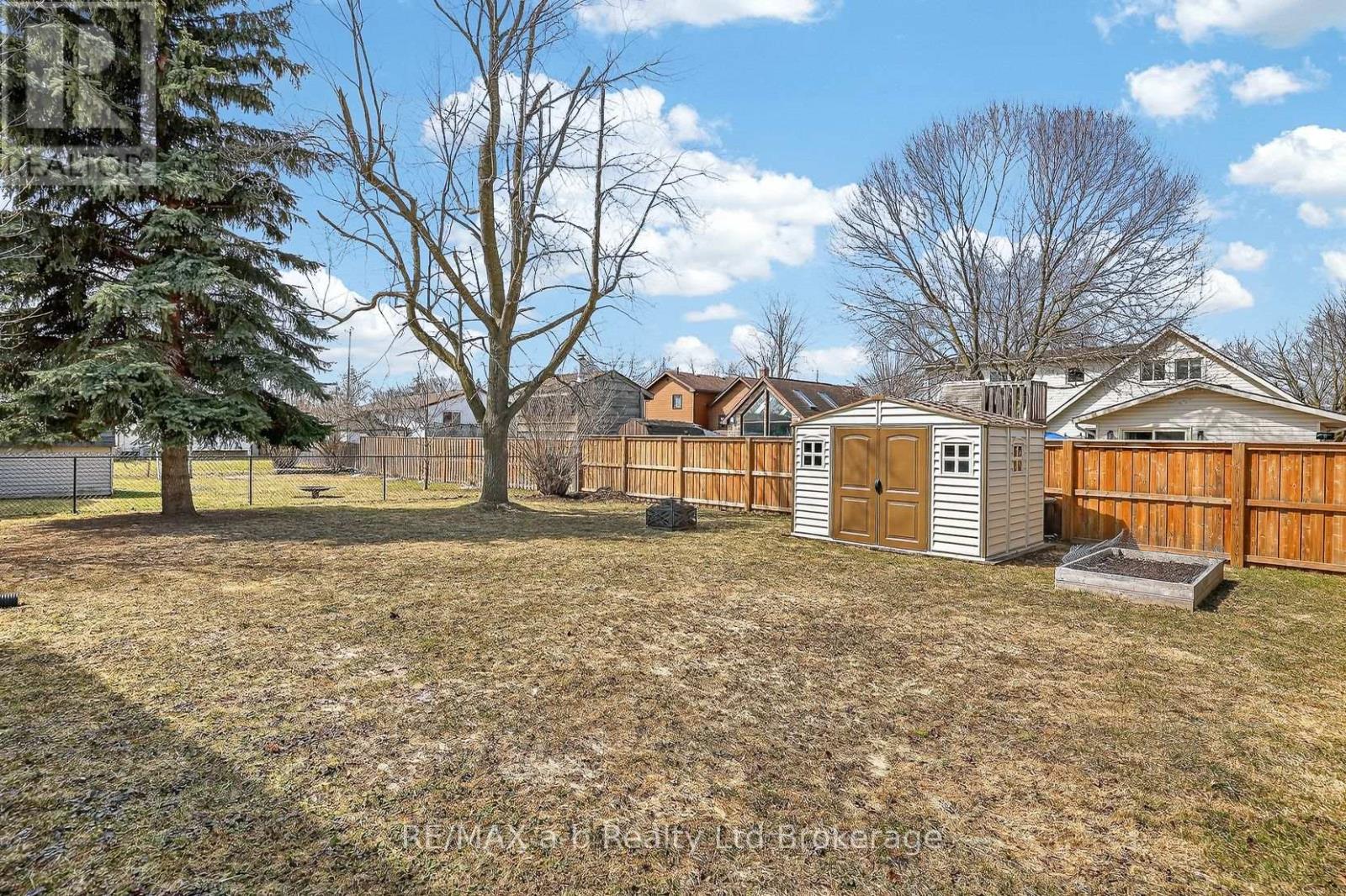 249 Arris Crescent, West Perth, Ontario  N0K 1N0 - Photo 38 - X12921734