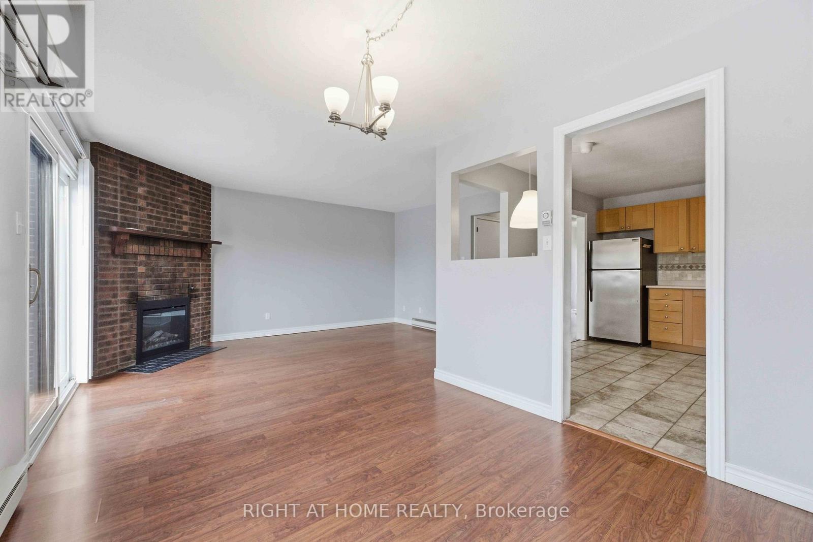 4 Chisholm Court, Ottawa, Ontario  K2K 1E2 - Photo 11 - X12942944