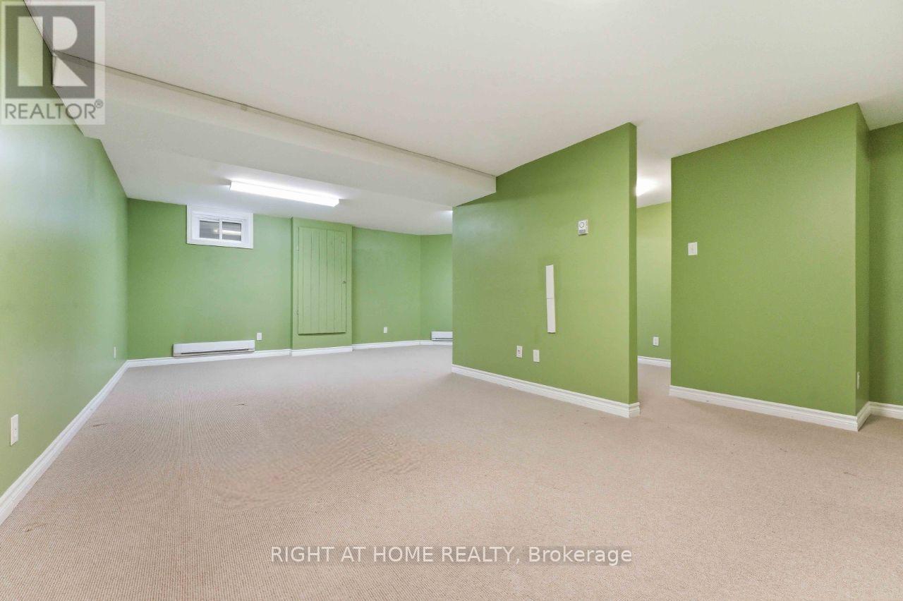 4 Chisholm Court, Ottawa, Ontario  K2K 1E2 - Photo 30 - X12942944