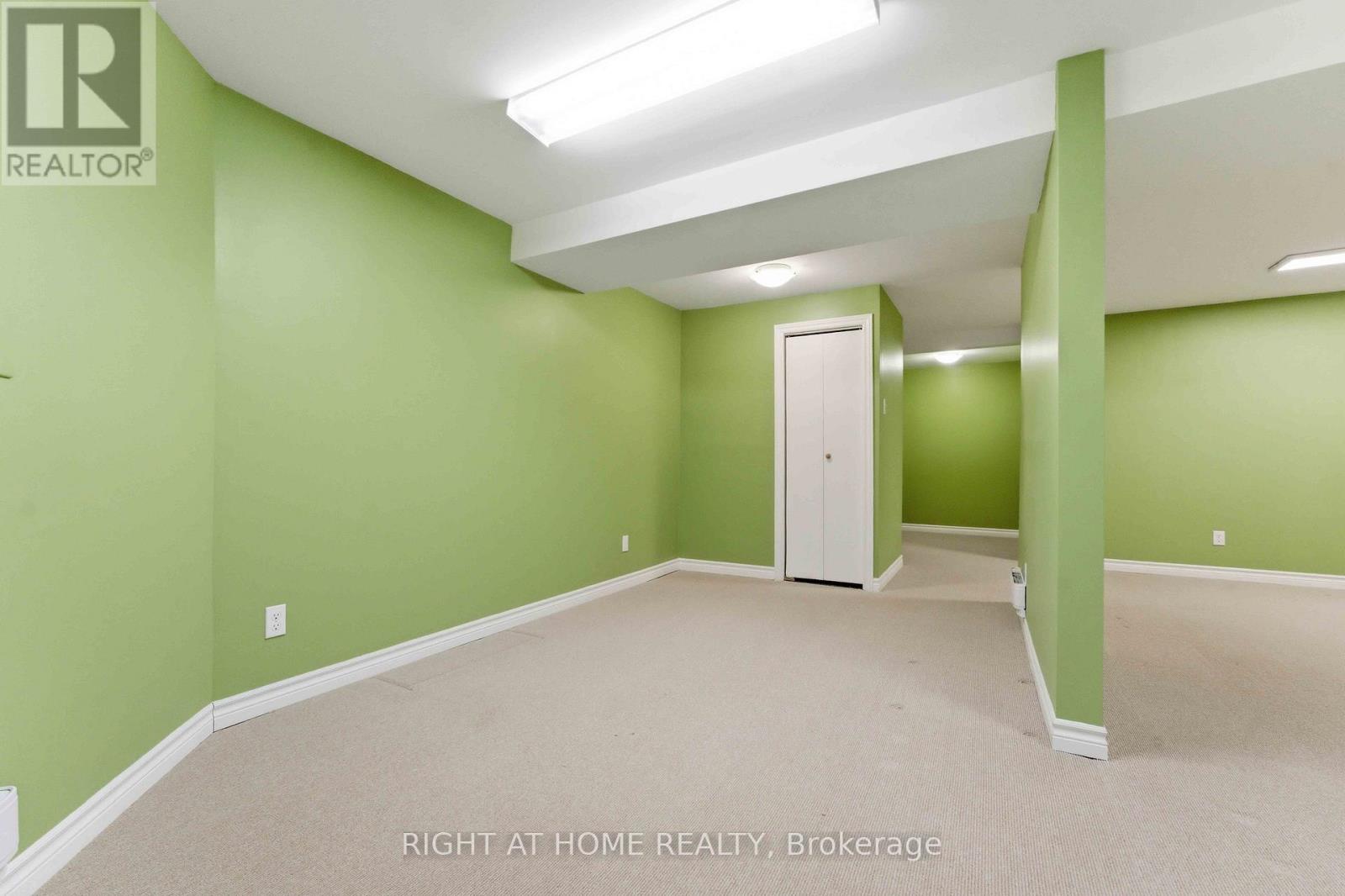 4 Chisholm Court, Ottawa, Ontario  K2K 1E2 - Photo 31 - X12942944