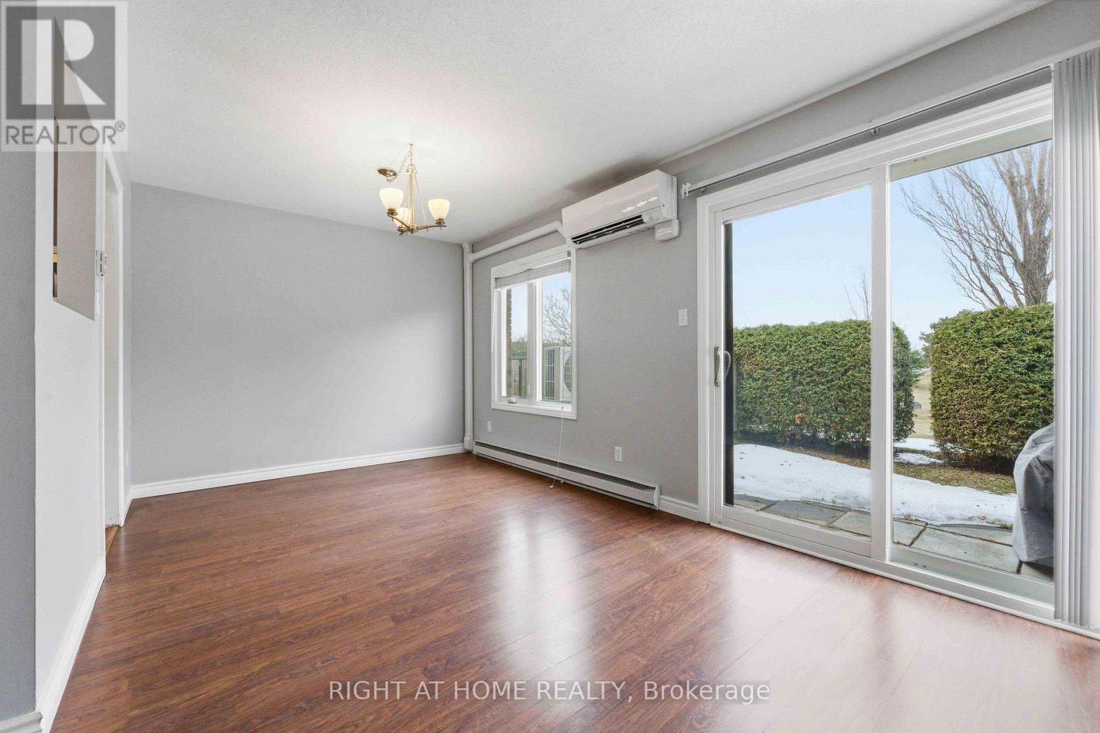 4 Chisholm Court, Ottawa, Ontario  K2K 1E2 - Photo 8 - X12942944