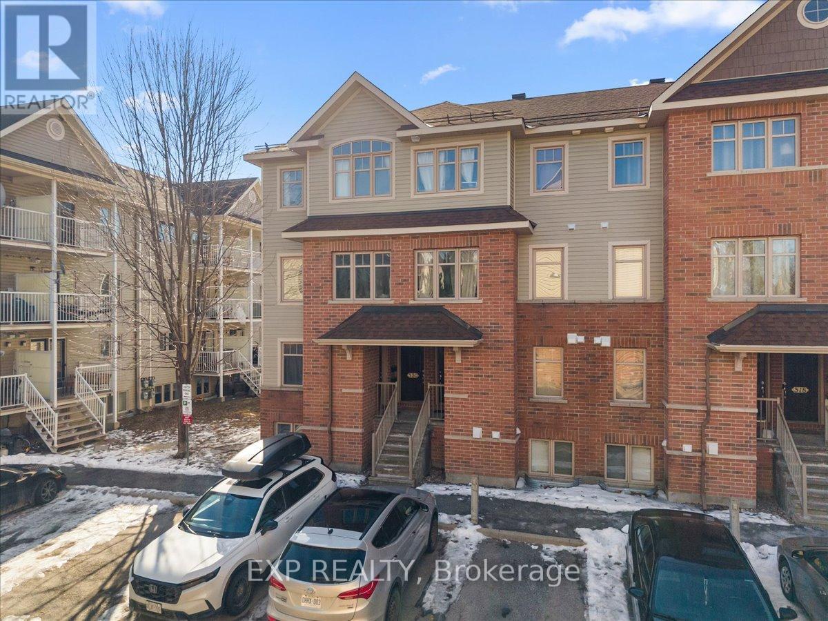 528 REARDON PRIVATE, Ottawa, Ontario