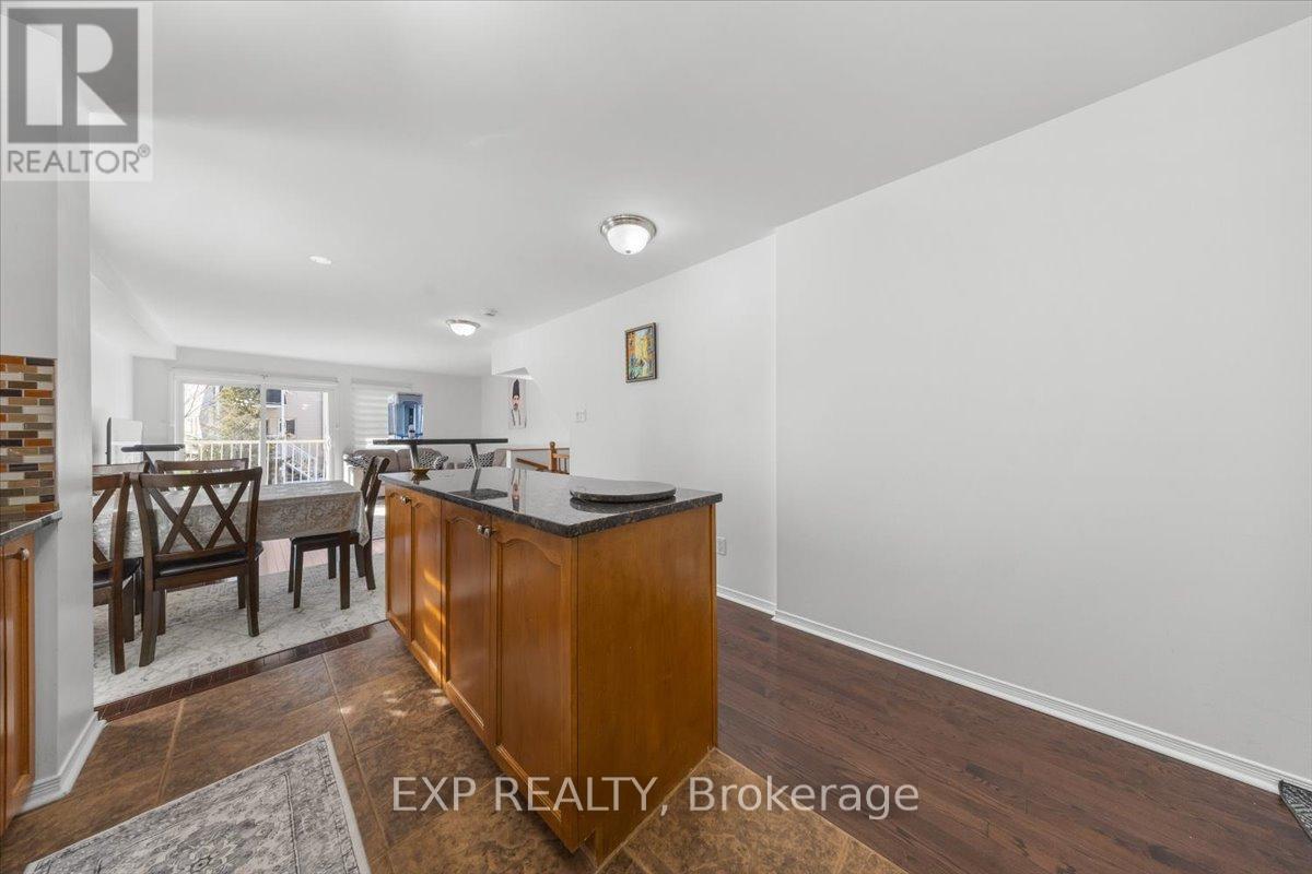 528 Reardon Private, Ottawa, Ontario  K1V 2L1 - Photo 7 - X12942970