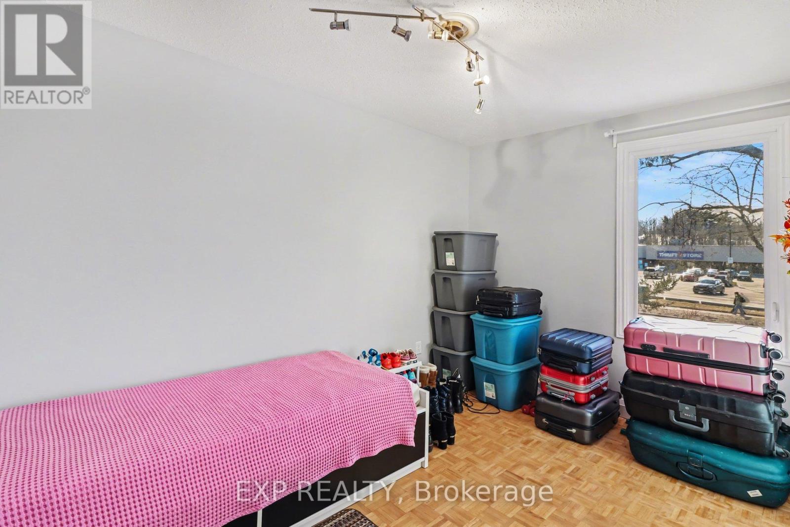 2332 Ogilvie Road, Ottawa, Ontario  K1J 7N6 - Photo 20 - X12942988