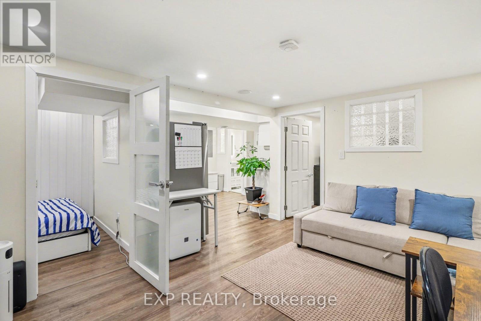 2332 Ogilvie Road, Ottawa, Ontario  K1J 7N6 - Photo 27 - X12942988