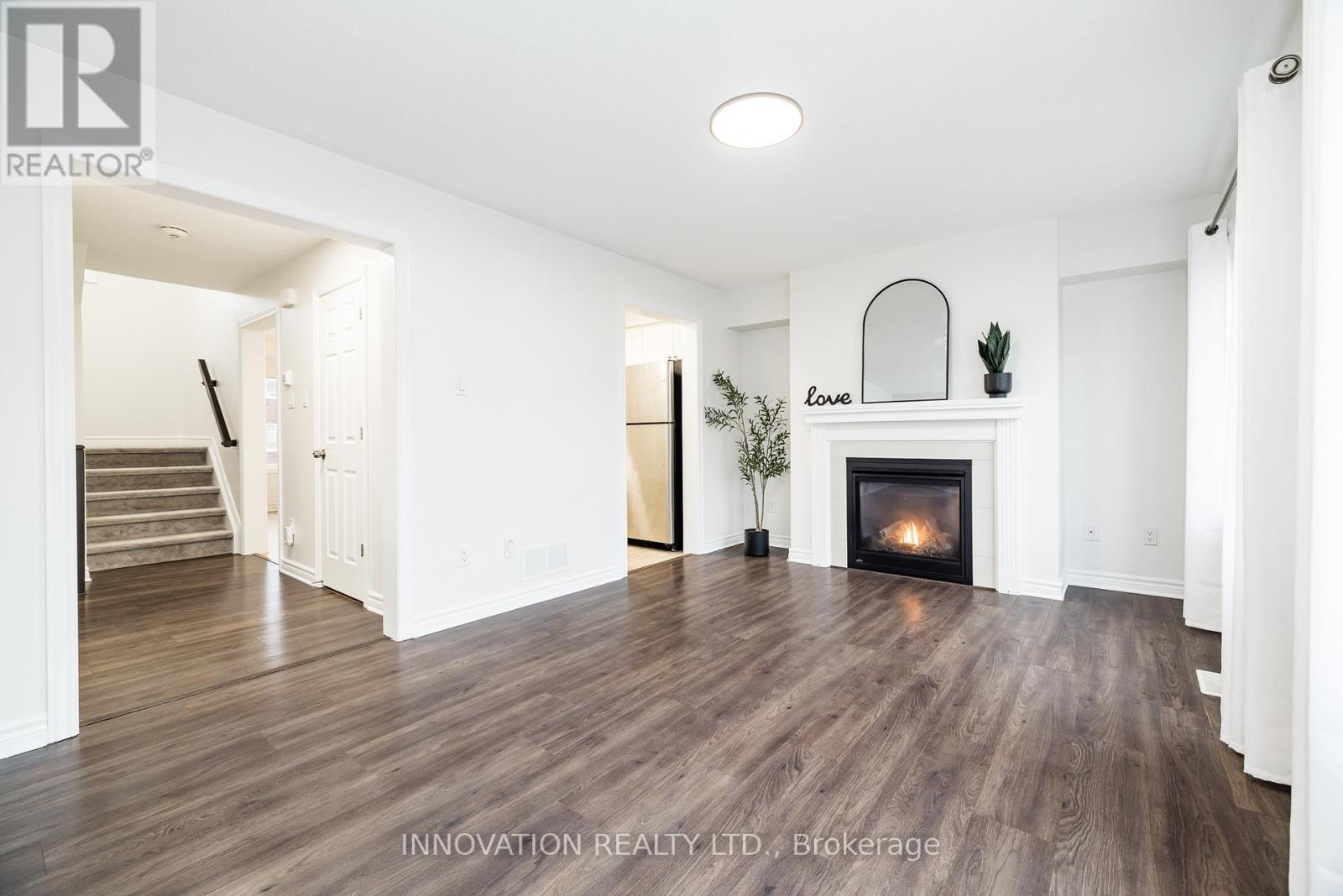 112 Gelderland Private, Ottawa, Ontario  K2V 0H7 - Photo 3 - X12943020